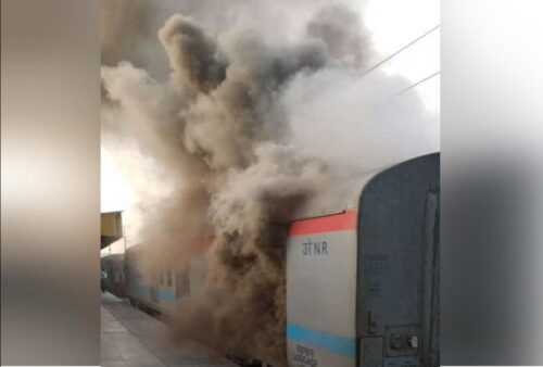 fire-breaks-out-shatabdi-express_1616208421