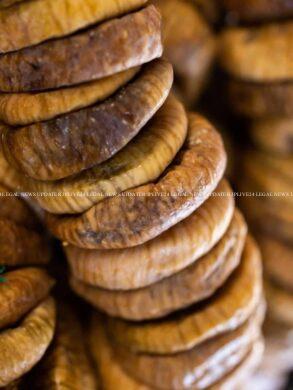 Health Boost in a Bite: 10 benefits of eating soaked figs 25 cropped image 2025 08 e1bbd0257625bdd7174171edbea7b374